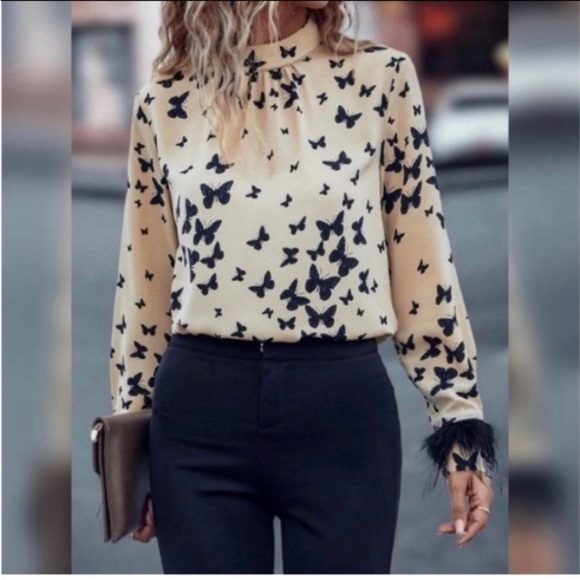 FUZZY TRIM LONG SLEEVE TOP - Picture 4 of 8